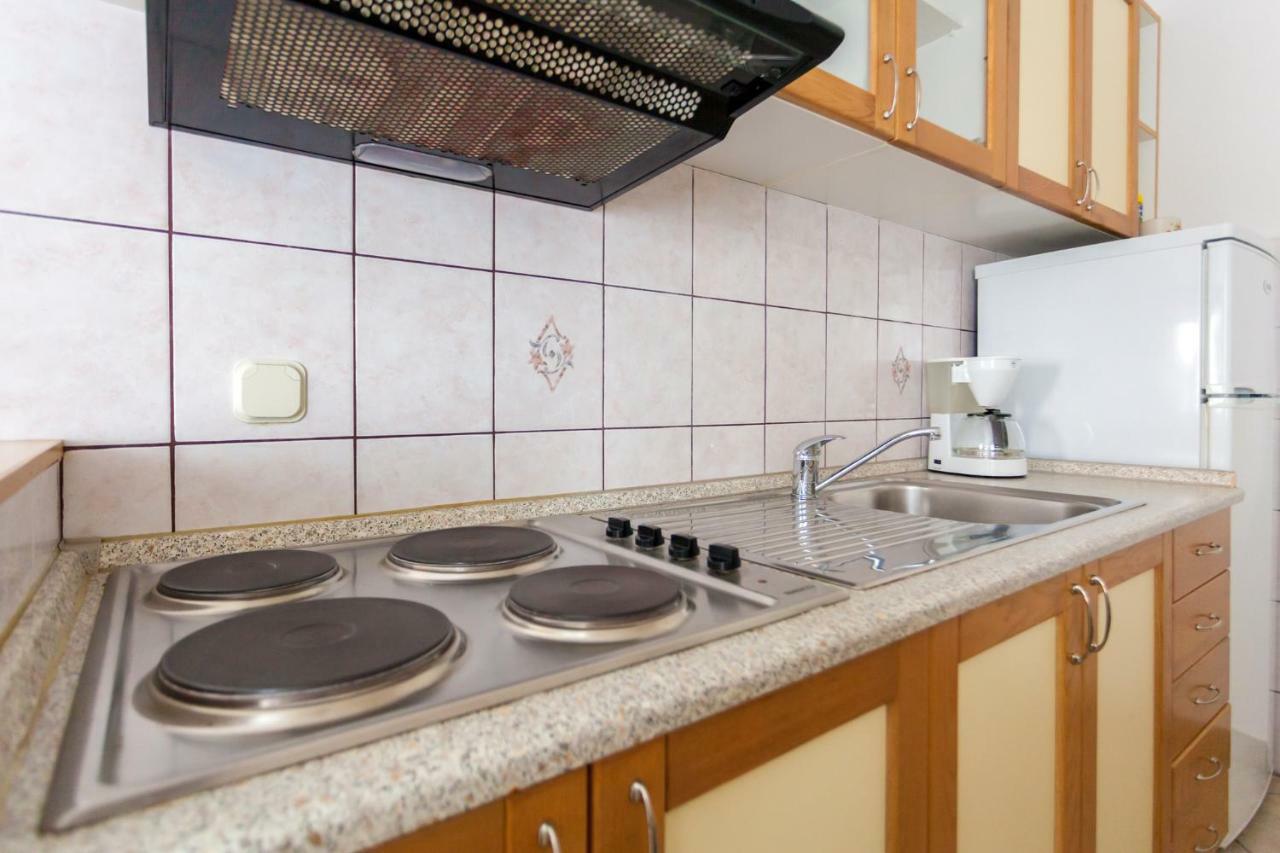 Apartments Belavic By El-Pi Tours Njivice Exterior foto